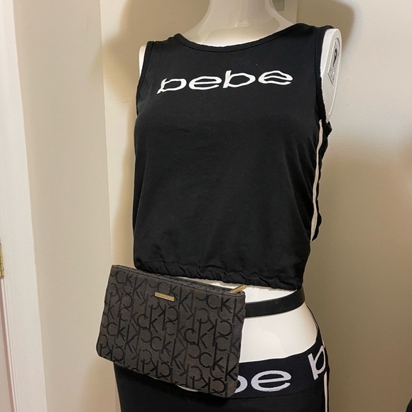 Calvin Klein gorgeous belt bag in very good condition. Adjustable straps. - Picture 11 of 13